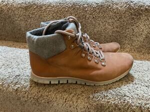 ZeroGrand Womens 9.5B waterproof boots